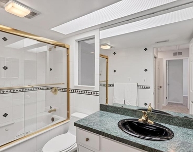 120 Sands Point Drive - Photo Thumbnail 25