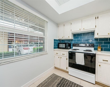 601 N Hercules Avenue - Photo Thumbnail 15