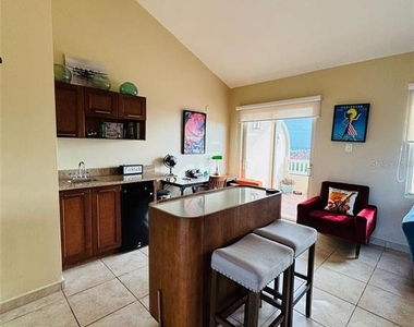 285 Palmas Inn Drive - Photo Thumbnail 11