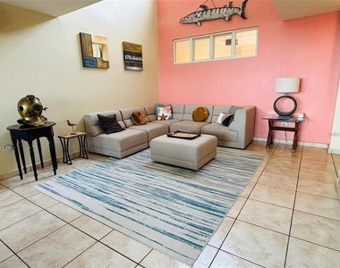 285 Palmas Inn Drive - Photo Thumbnail 3