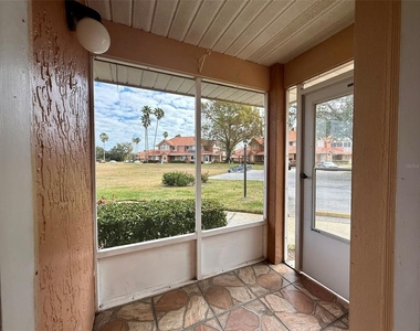 5202 Waterview Way - Photo Thumbnail 2