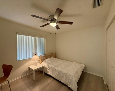 5202 Waterview Way - Photo Thumbnail 14