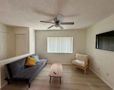 5202 Waterview Way - Photo Thumbnail 5