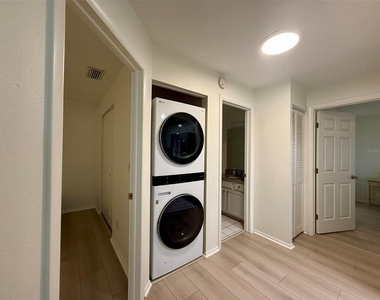 5202 Waterview Way - Photo Thumbnail 9