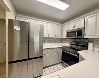 5202 Waterview Way - Photo Thumbnail 11