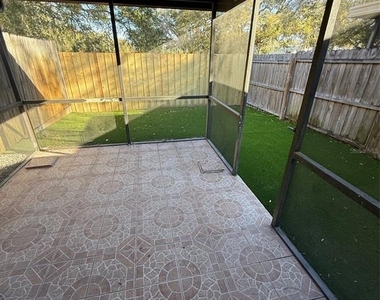 1009 Westside Drive - Photo Thumbnail 15
