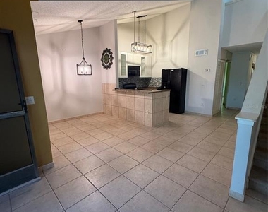 1009 Westside Drive - Photo Thumbnail 3