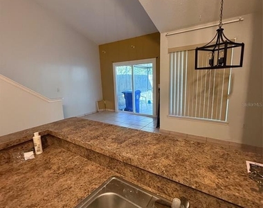 1009 Westside Drive - Photo Thumbnail 2