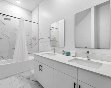 396 Famagusta Drive - Photo Thumbnail 7
