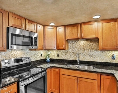 2947 S Atlantic Avenue - Photo Thumbnail 6