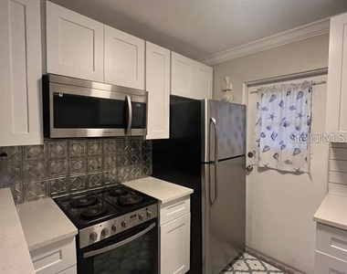 151 N Orlando Avenue - Photo Thumbnail 6