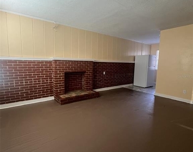 5353 N Orange Blossom Trail - Photo Thumbnail 2