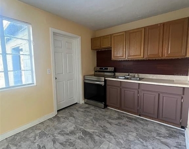 5353 N Orange Blossom Trail - Photo Thumbnail 3