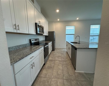 4724 Homestead Trail - Photo Thumbnail 7