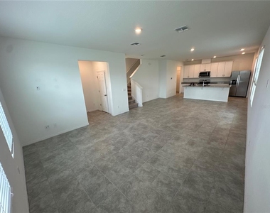 4724 Homestead Trail - Photo Thumbnail 5