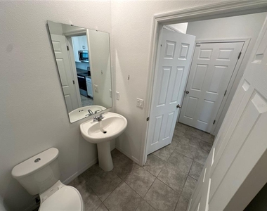 4724 Homestead Trail - Photo Thumbnail 9