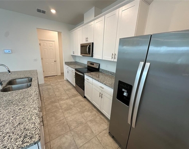 4724 Homestead Trail - Photo Thumbnail 8