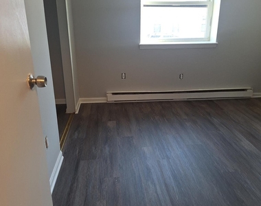 217 Hollister Avenue - Photo Thumbnail 1