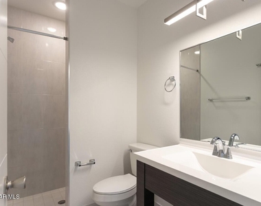 410 Thorn Avenue - Photo Thumbnail 15