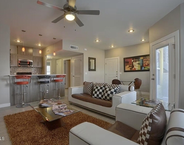 410 Thorn Avenue - Photo Thumbnail 26