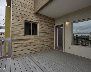 410 Thorn Avenue - Photo Thumbnail 31