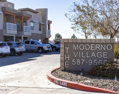 410 Thorn Avenue - Photo Thumbnail 37