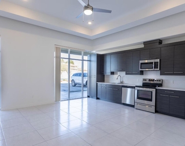 410 Thorn Avenue - Photo Thumbnail 25
