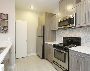 410 Thorn Avenue - Photo Thumbnail 28