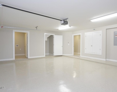 410 Thorn Avenue - Photo Thumbnail 20