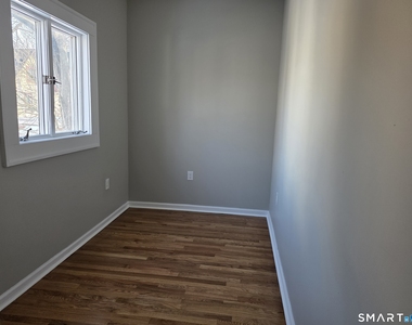250 Bassett Street - Photo Thumbnail 5