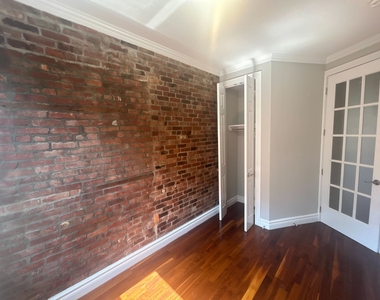Ridge Street - Photo Thumbnail 1