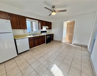 927 Vance Ave Unit A - Photo Thumbnail 4