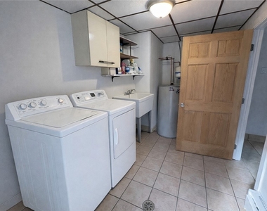 927 Vance Ave Unit A - Photo Thumbnail 1