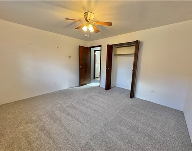 927 Vance Ave Unit A - Photo Thumbnail 11