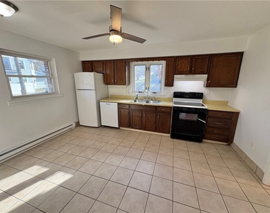 927 Vance Ave Unit A - Photo Thumbnail 3