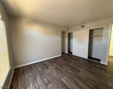2967 Juniper Hills Boulevard - Photo Thumbnail 11