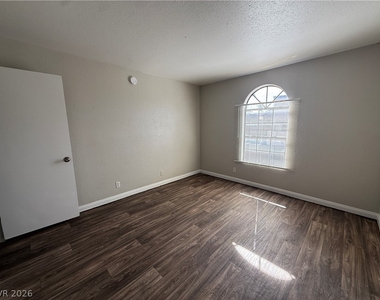 2967 Juniper Hills Boulevard - Photo Thumbnail 6