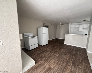 2967 Juniper Hills Boulevard - Photo Thumbnail 2