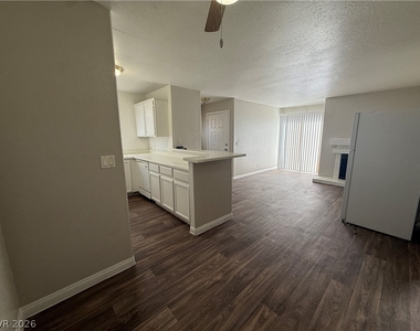 2967 Juniper Hills Boulevard - Photo Thumbnail 4