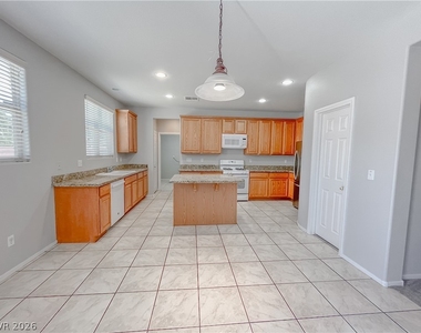 5646 Saint Elias Street - Photo Thumbnail 20