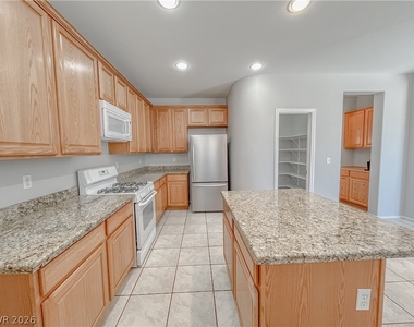 5646 Saint Elias Street - Photo Thumbnail 23
