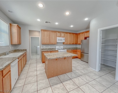 5646 Saint Elias Street - Photo Thumbnail 21
