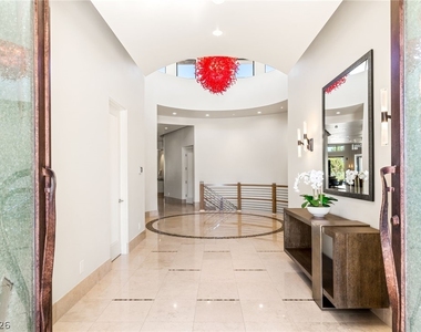 2 Castle Oaks Court - Photo Thumbnail 4
