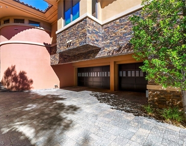 2 Castle Oaks Court - Photo Thumbnail 3