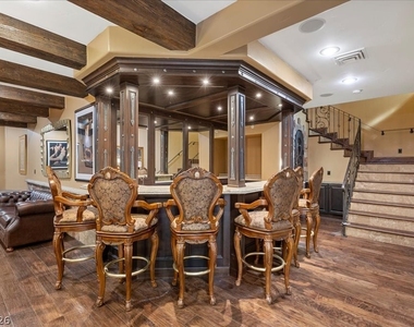 514 Mandalay Court - Photo Thumbnail 18