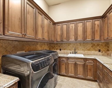 514 Mandalay Court - Photo Thumbnail 64