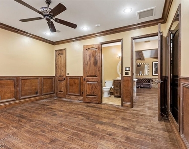 514 Mandalay Court - Photo Thumbnail 49