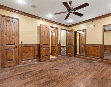 514 Mandalay Court - Photo Thumbnail 48