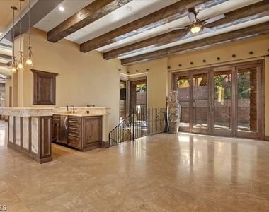 514 Mandalay Court - Photo Thumbnail 15