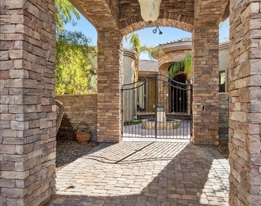 514 Mandalay Court - Photo Thumbnail 7